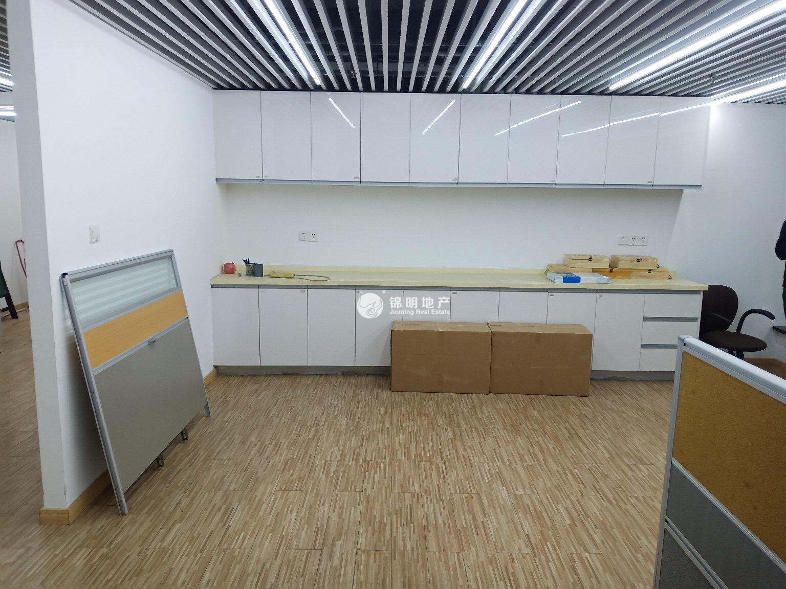 潍坊钱江大厦132平米写字楼出租