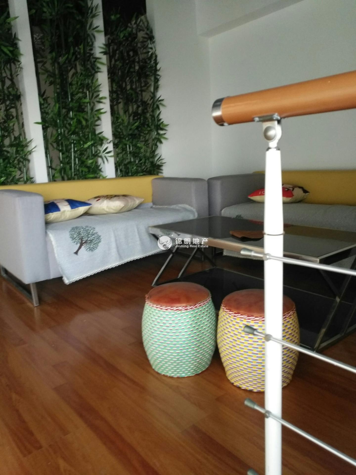 莘庄绿地蓝海54平米写字楼出租