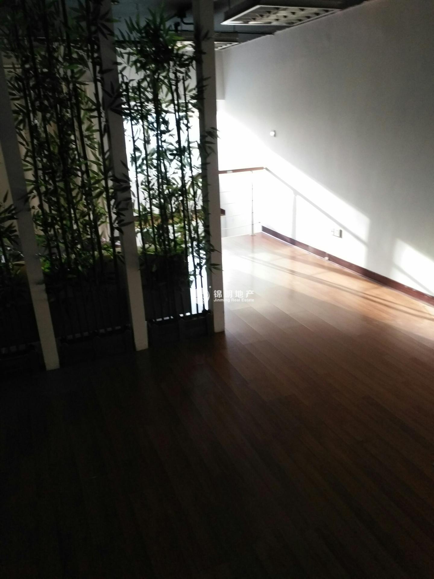 莘庄绿地蓝海54平米写字楼出租