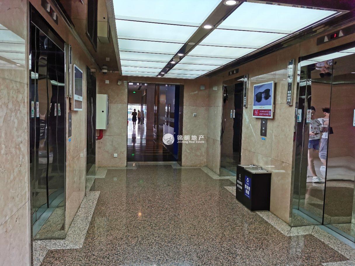 人民广场远洋商业大厦132平米写字楼出租