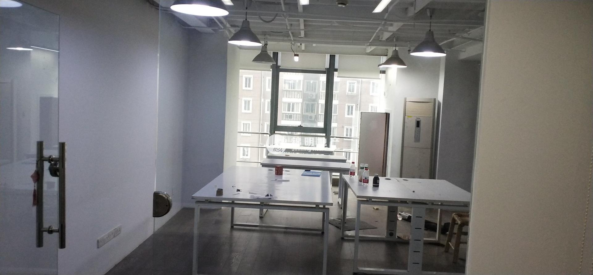 西藏北路金赢108创意广场64平米写字楼出租