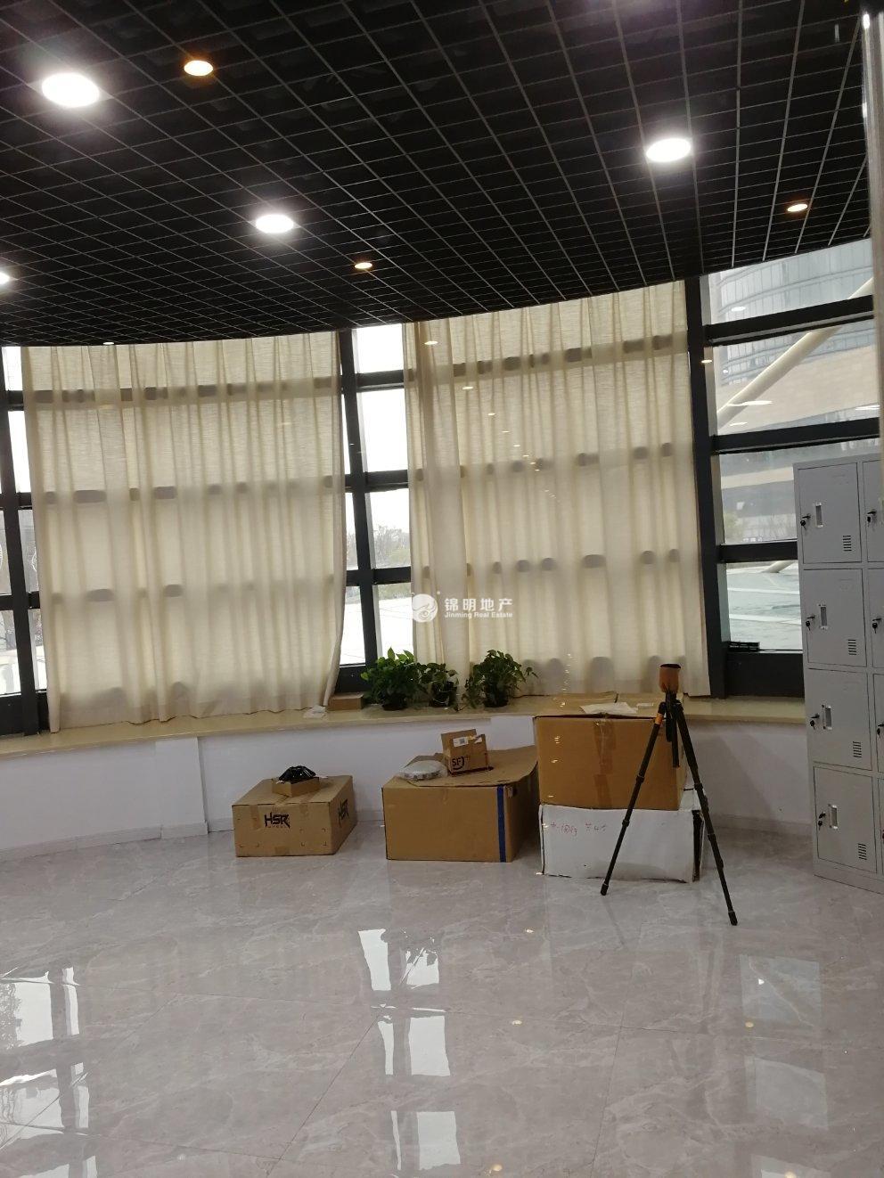 莘庄世宏金源中心108平米写字楼出租