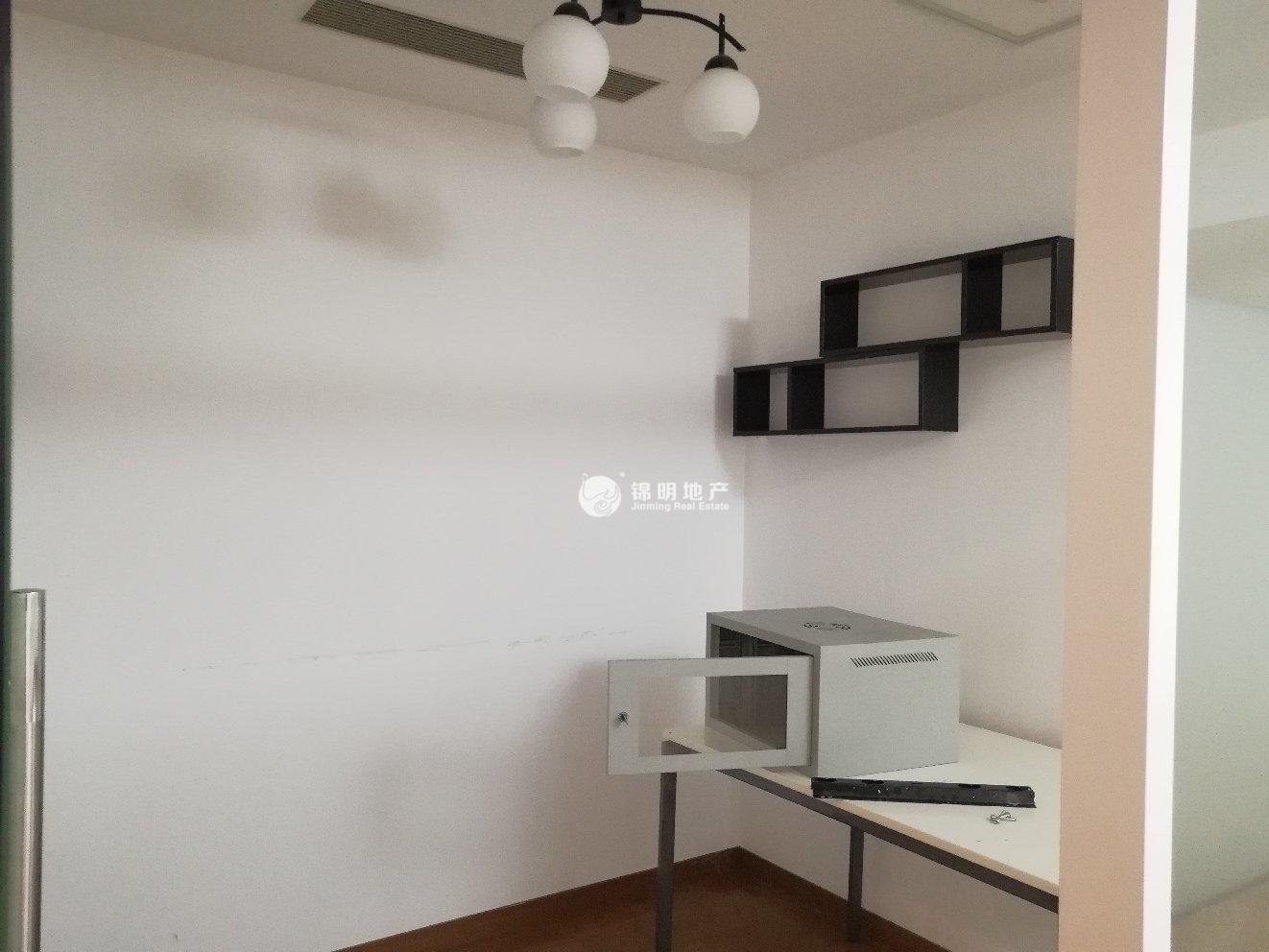 南京西路丽都新贵88平米写字楼出租