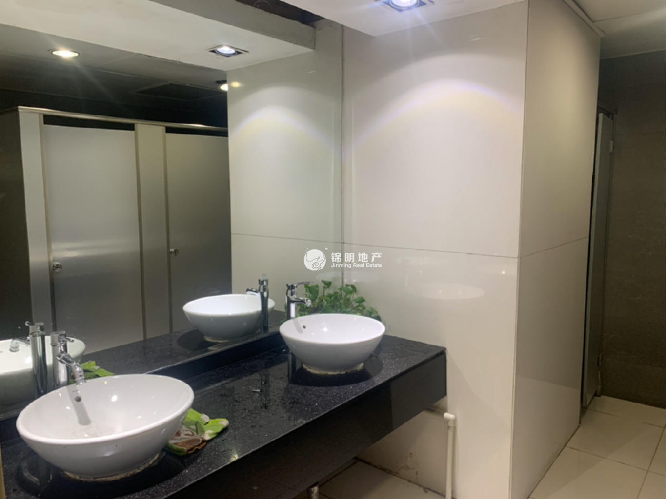 莘庄绿地蓝海77平米写字楼出租