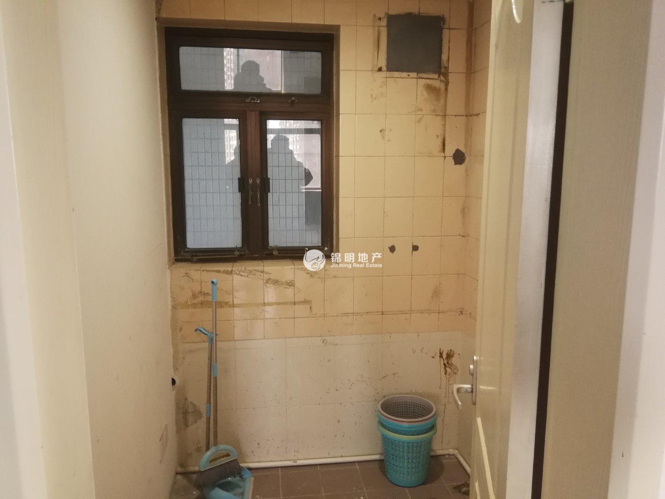 万体馆华富大厦106平米写字楼出租