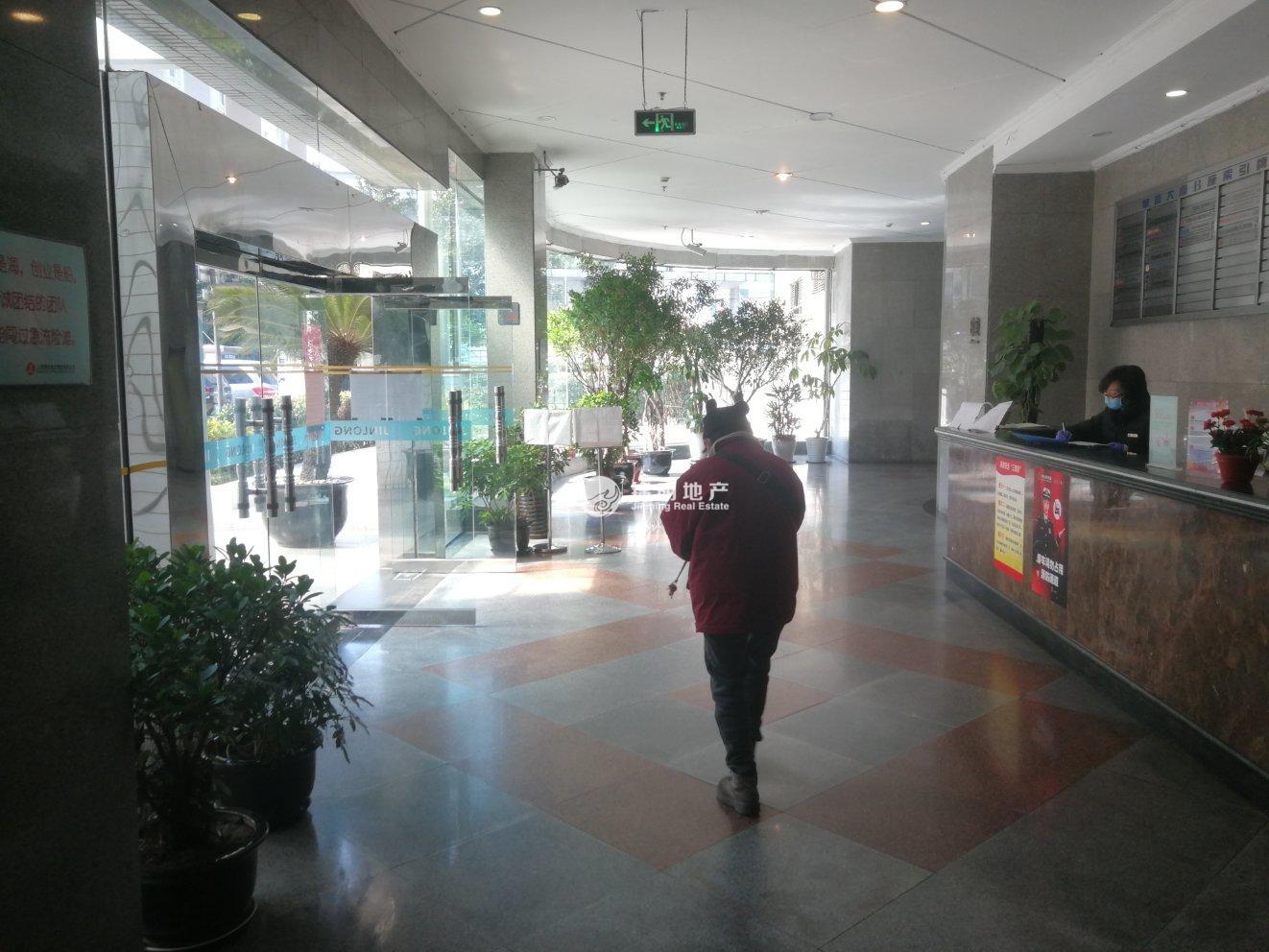 万体馆华富大厦106平米写字楼出租