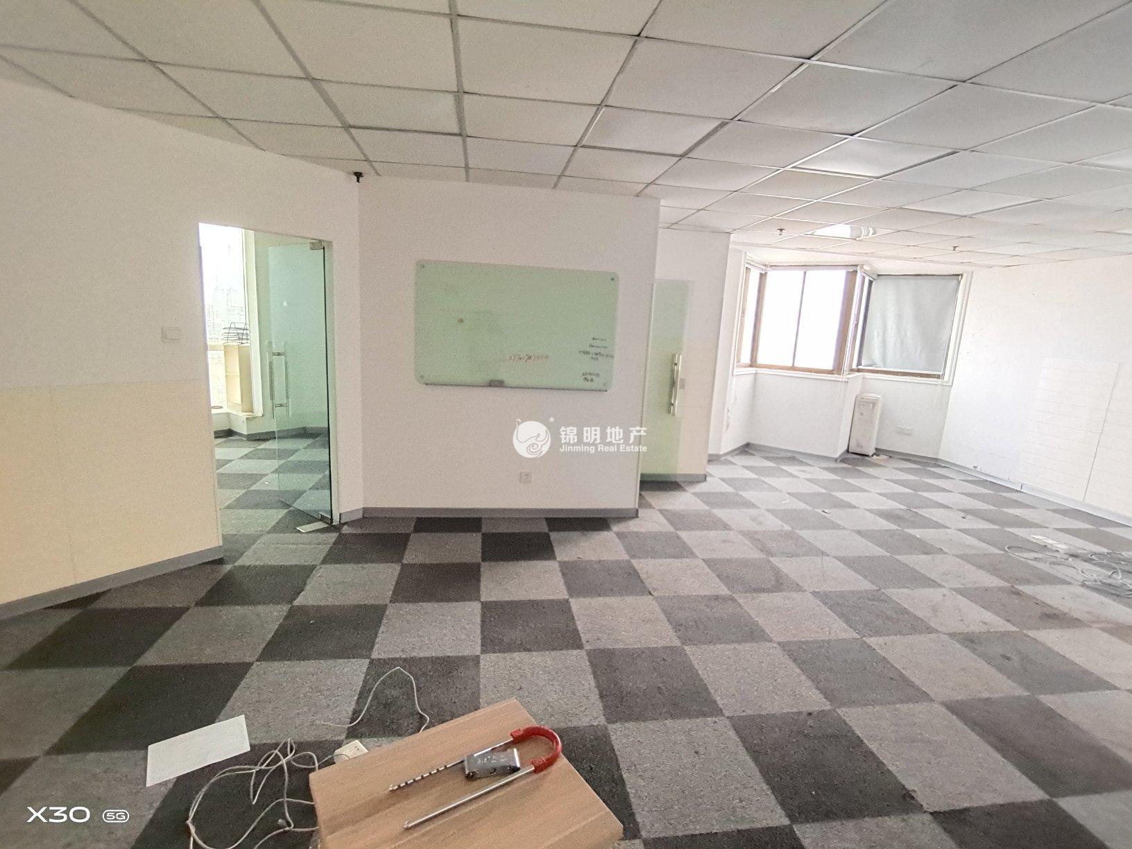 鞍山远洋广场103平米写字楼出租