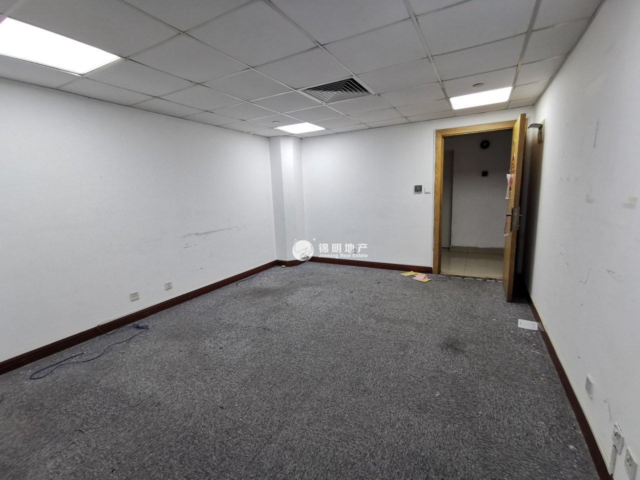 光新浦发广场57平米写字楼出租