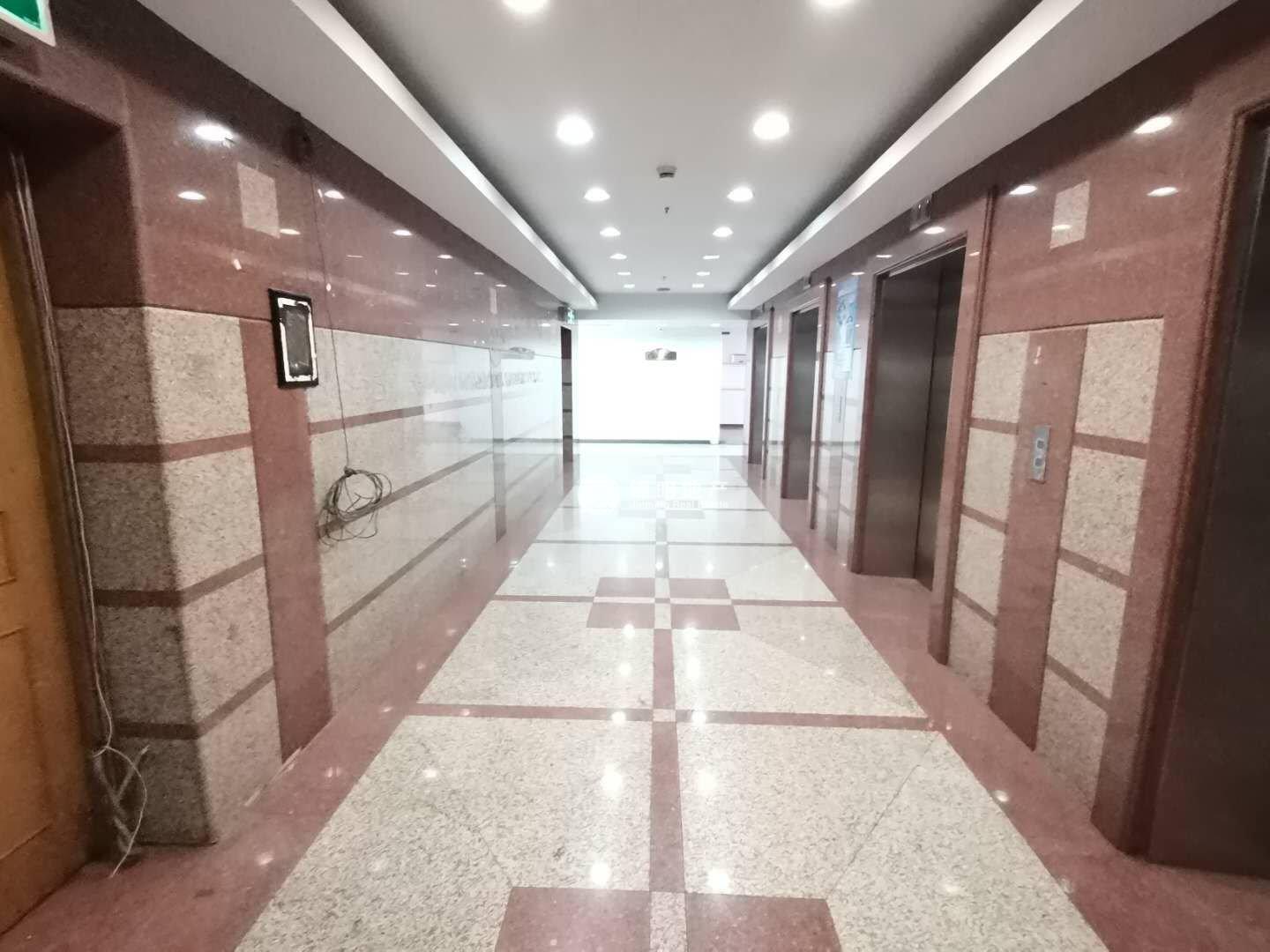 徐家汇上海实业大厦215平米写字楼出租