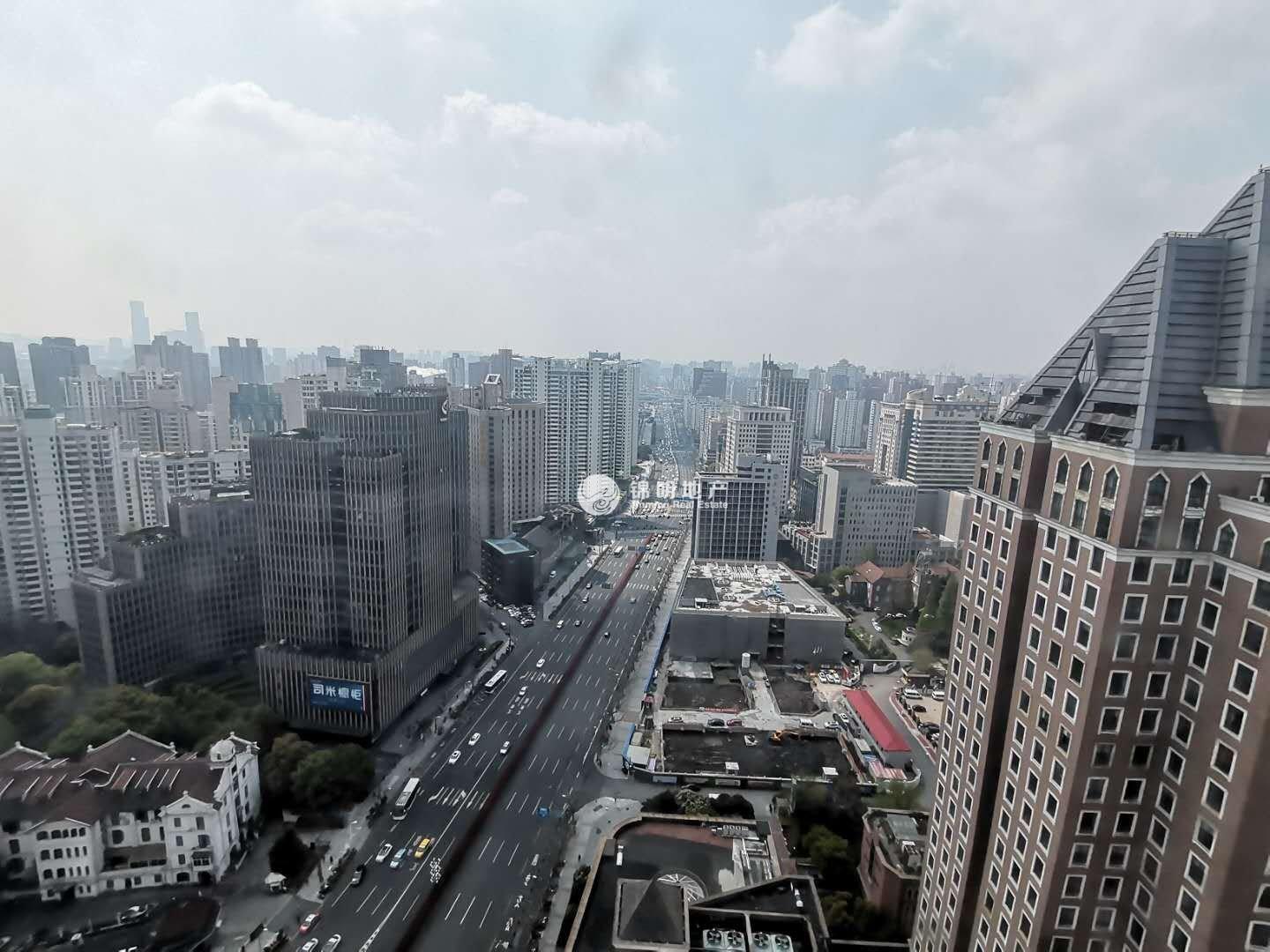 徐家汇上海实业大厦215平米写字楼出租