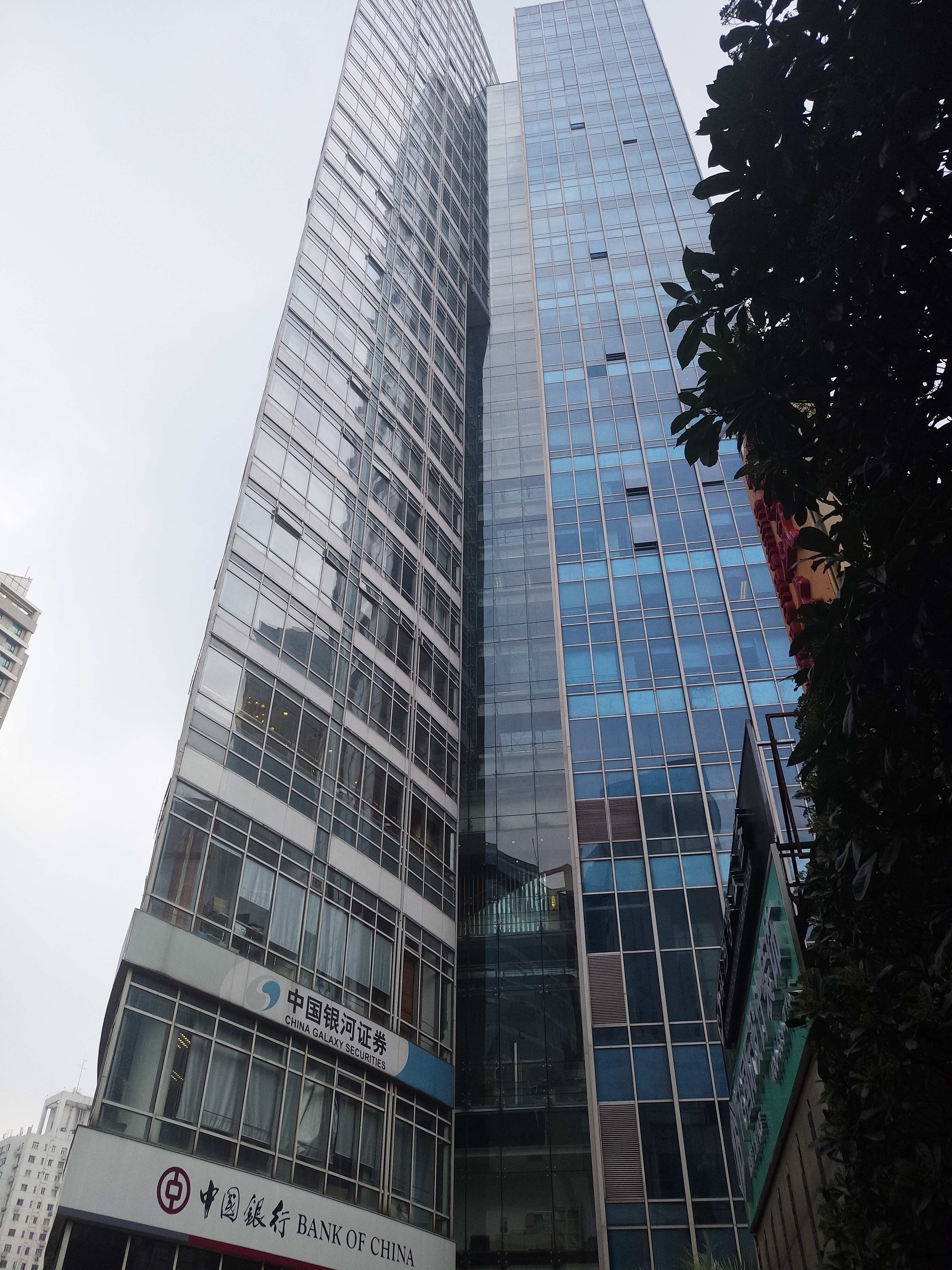 不夜城上海现代交通商务大厦91平米写字楼出租