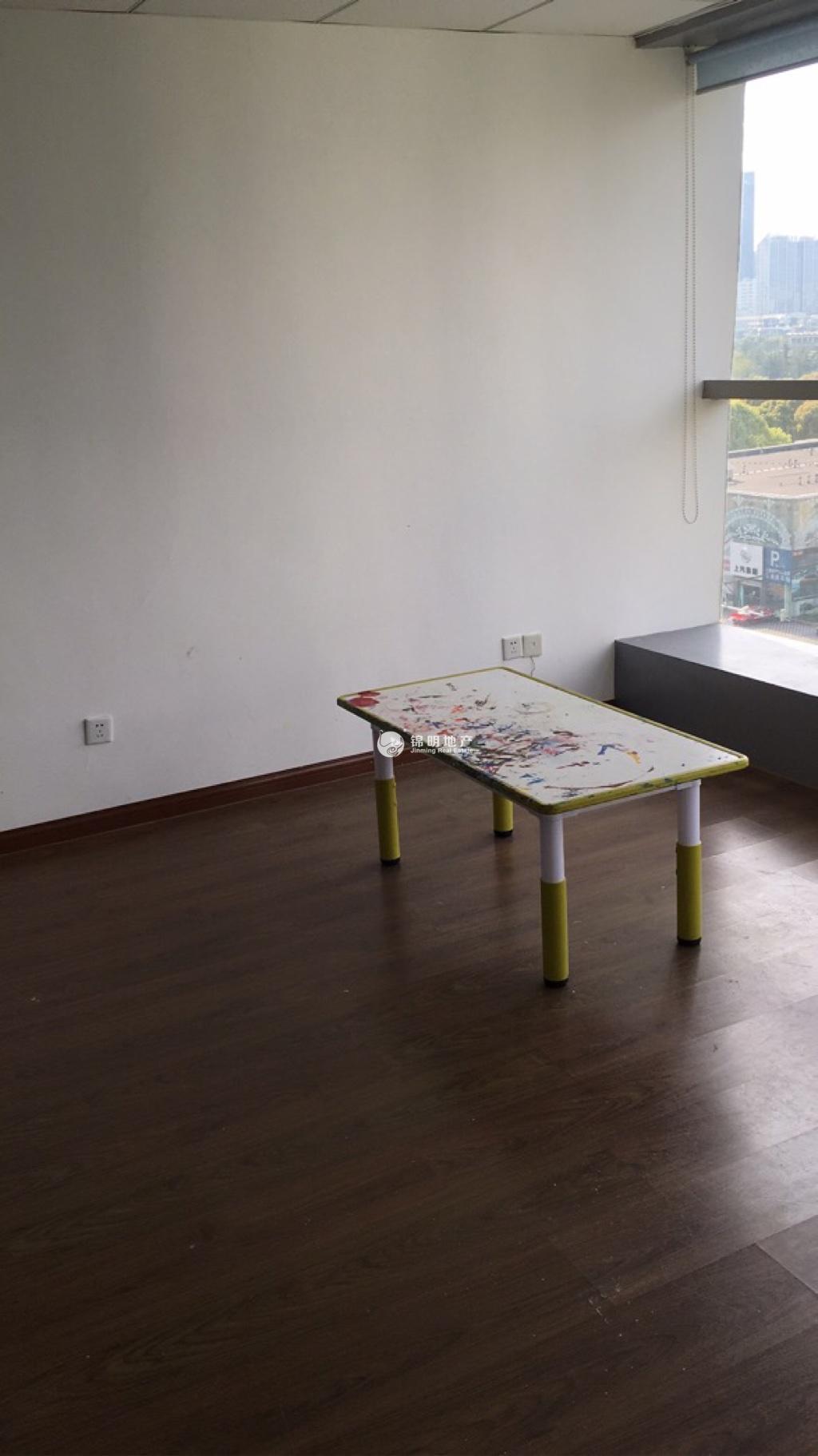 黄兴公园海尚杰座89平米写字楼出租