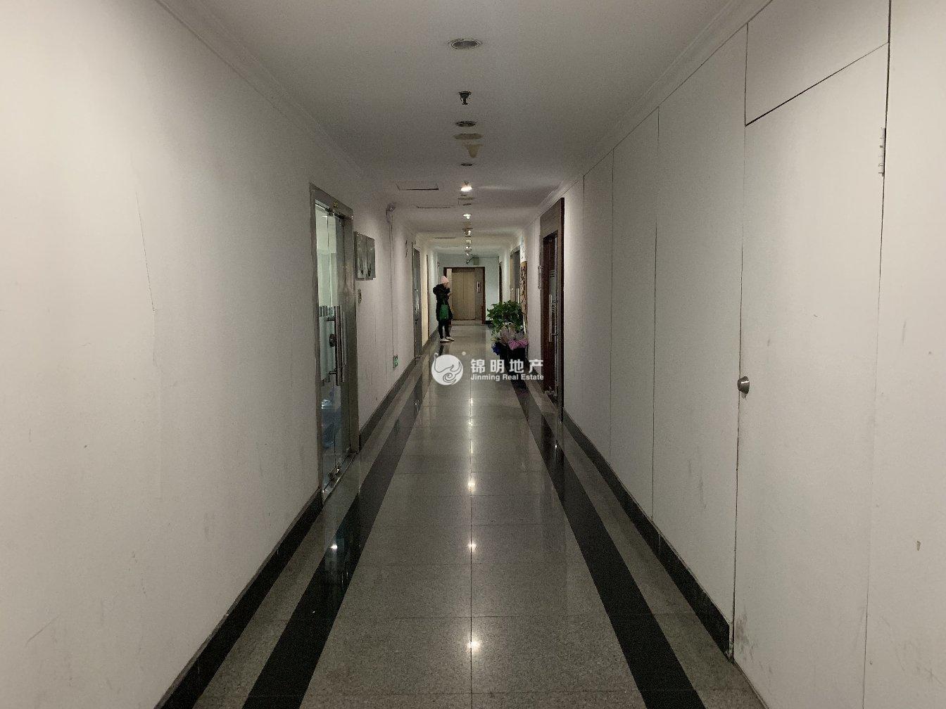 建国西路现代大厦115平米写字楼出租