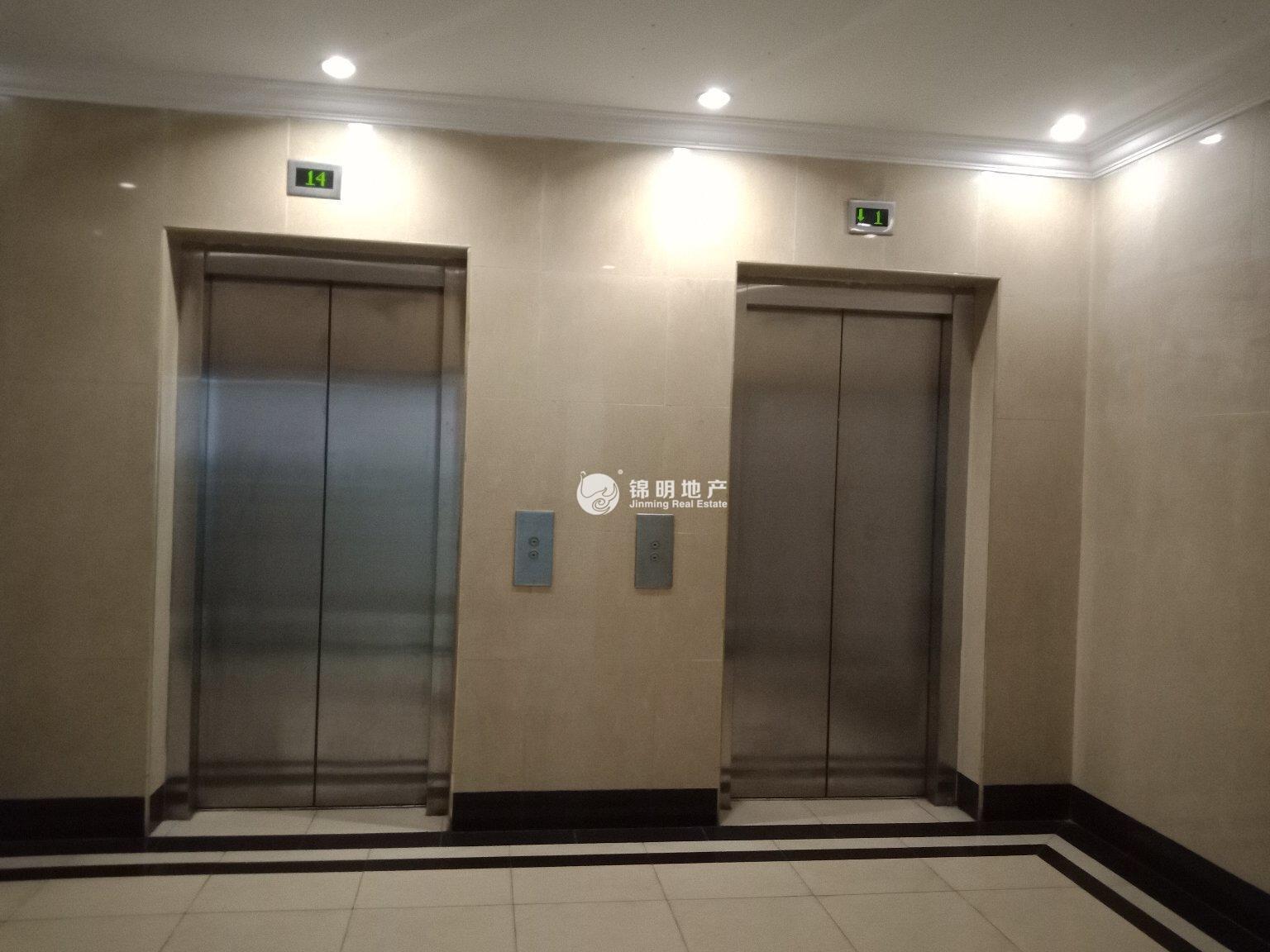 徐家汇博大商务楼64平米写字楼出租