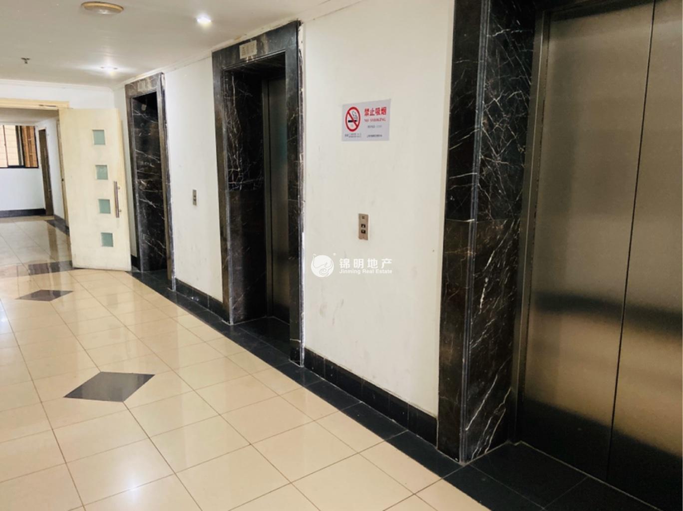 漕河泾光大会展中心125平米写字楼出租