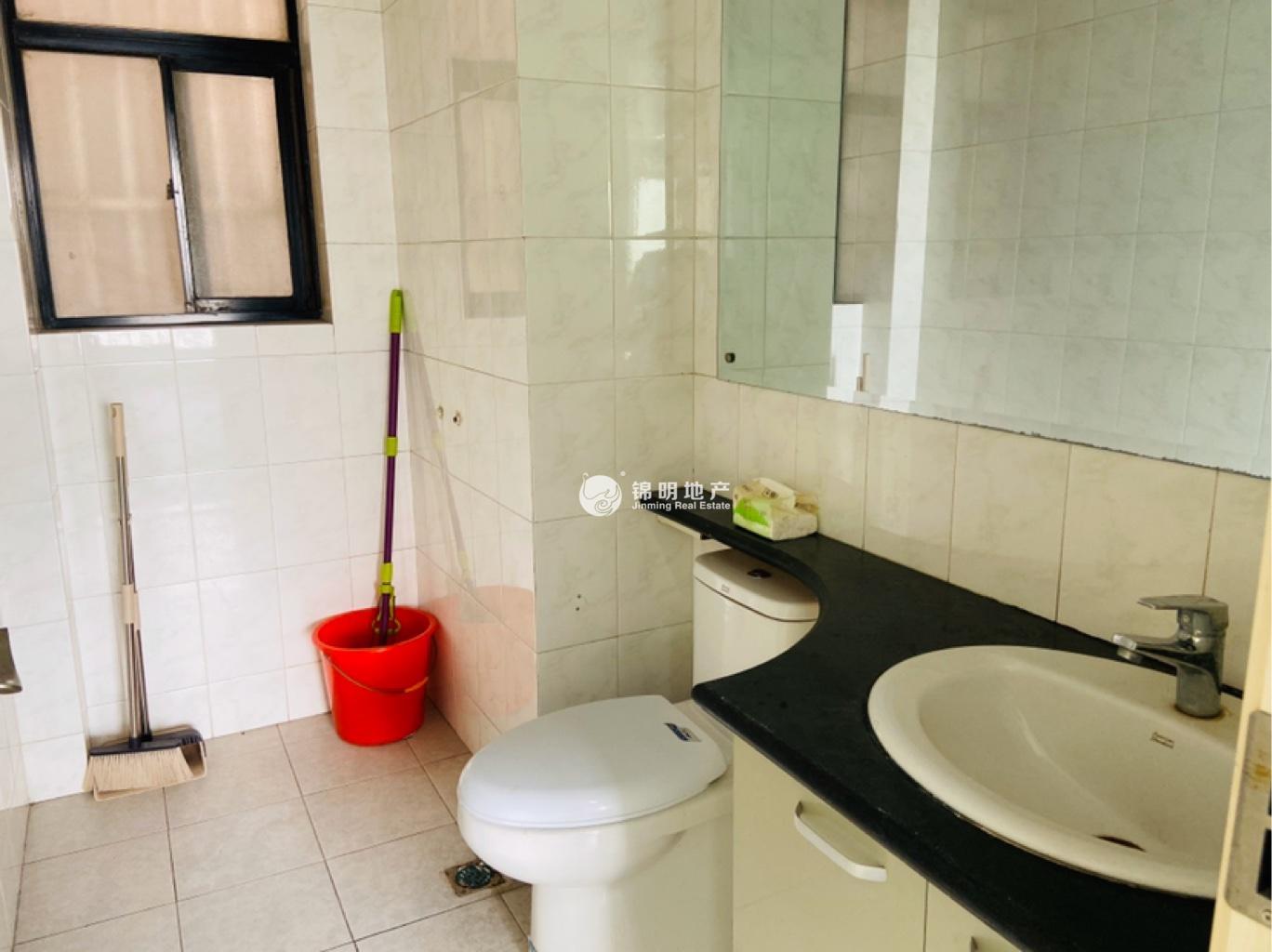 漕河泾光大会展中心125平米写字楼出租