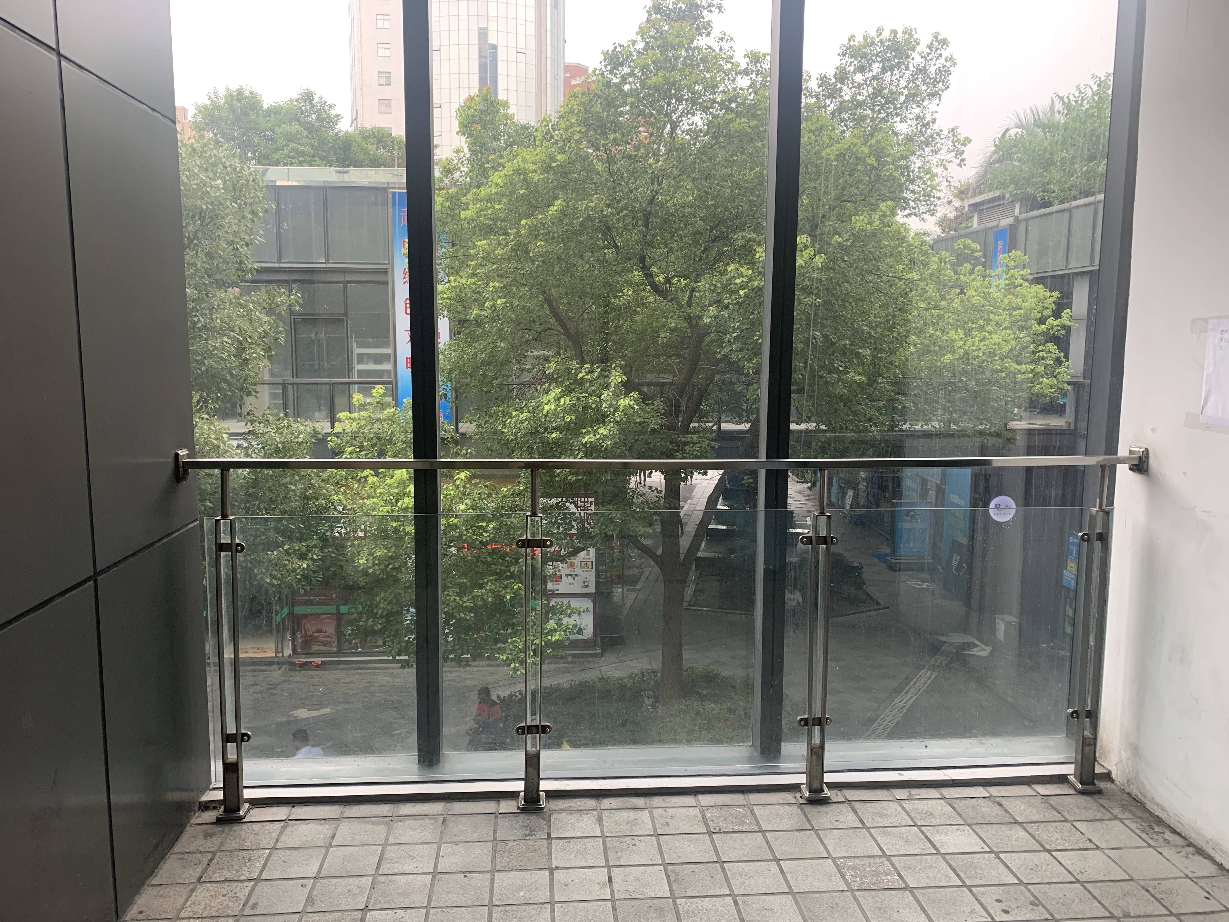 莘庄绿地蓝海43平米写字楼出租