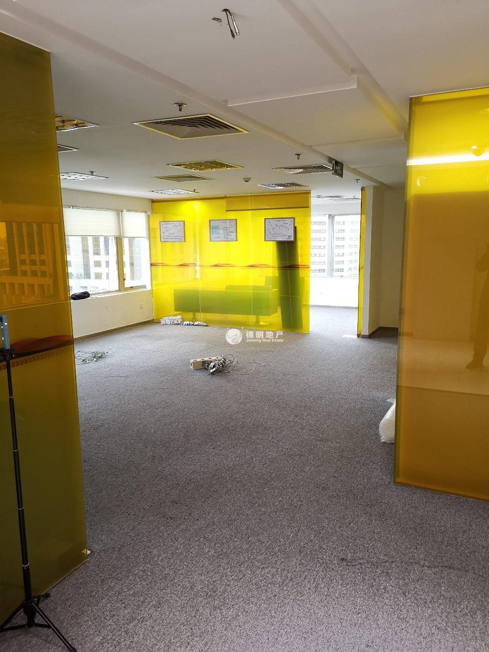 淮海中路香港广场199平米写字楼出租