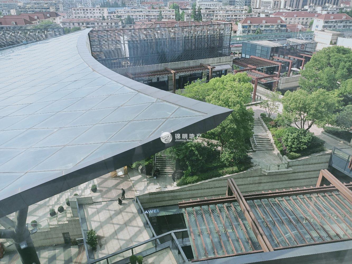 龙华上海绿地中心一期134平米写字楼出租