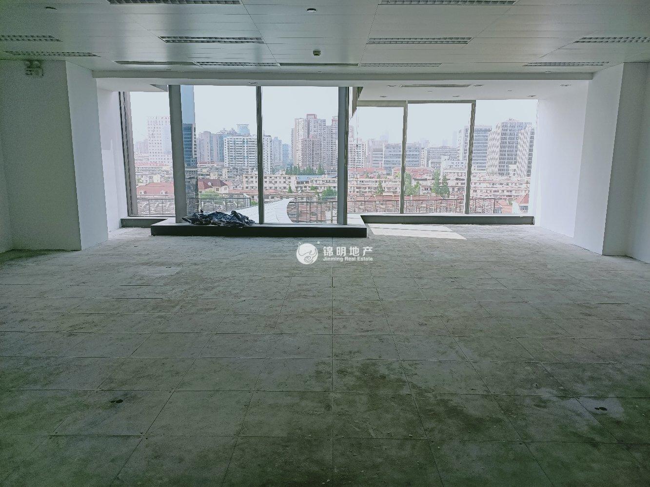 龙华上海绿地中心一期134平米写字楼出租