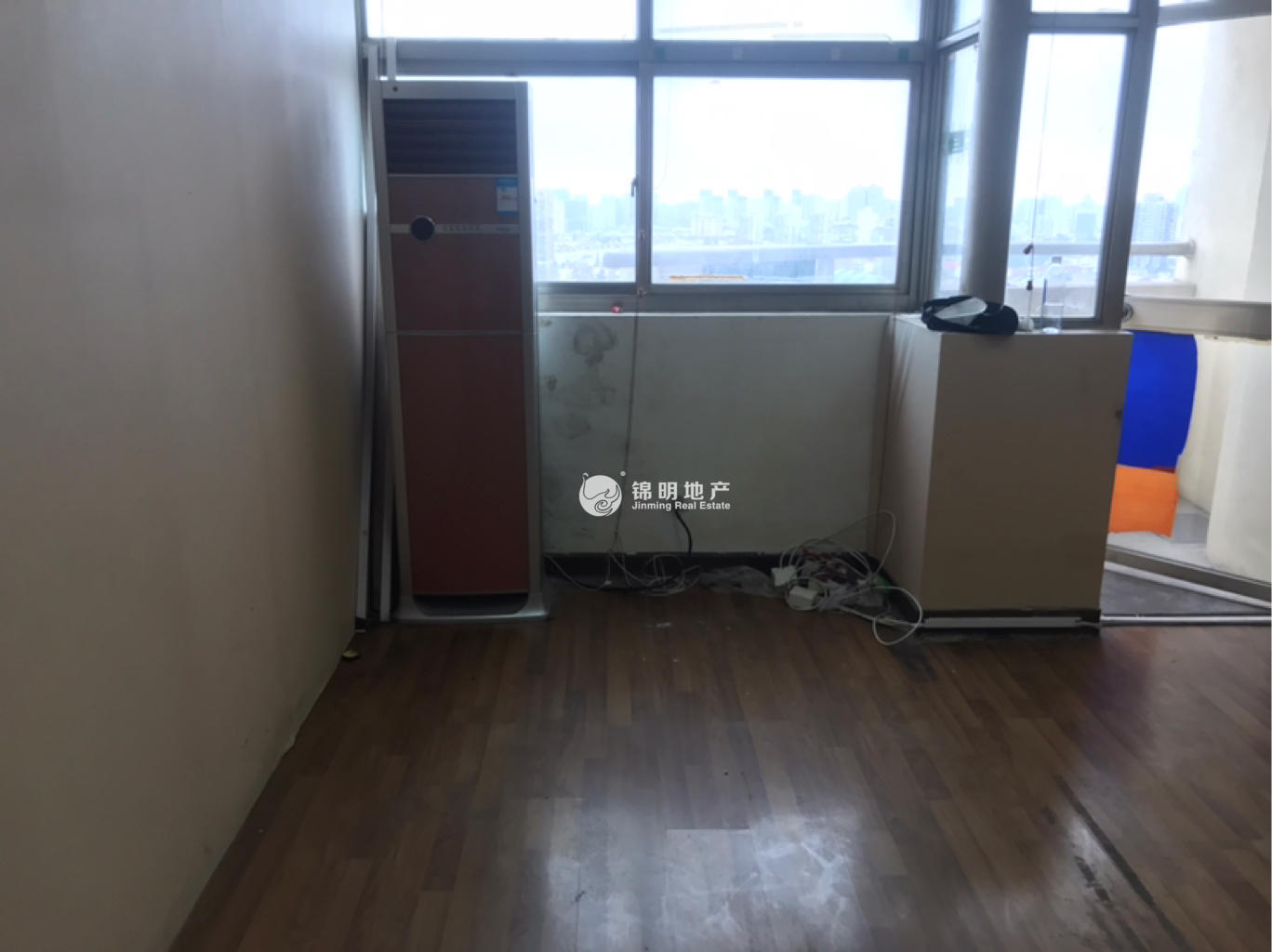 曹杨绿洲广场76平米写字楼出租