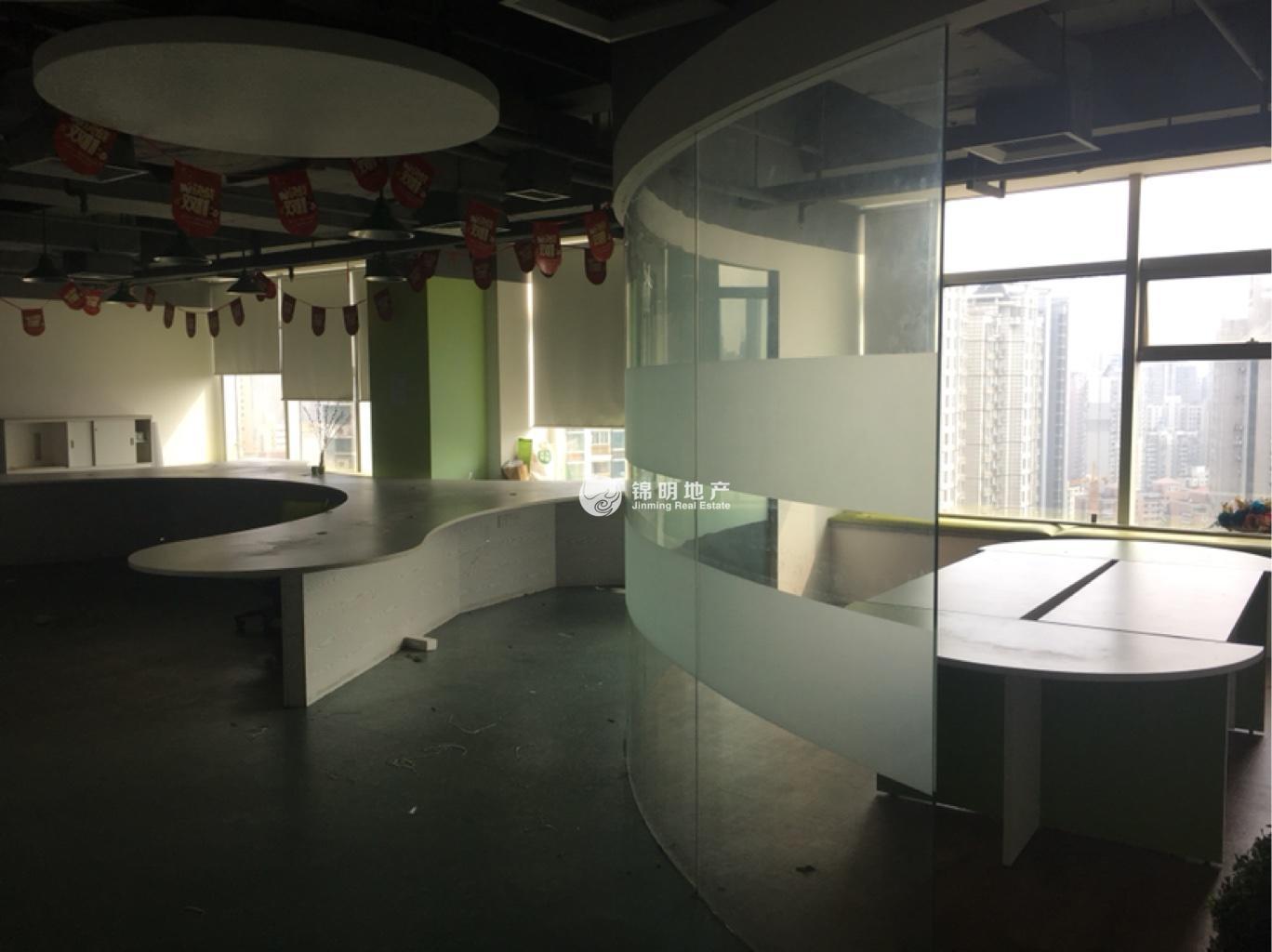 长寿路宝华大厦224平米写字楼出租