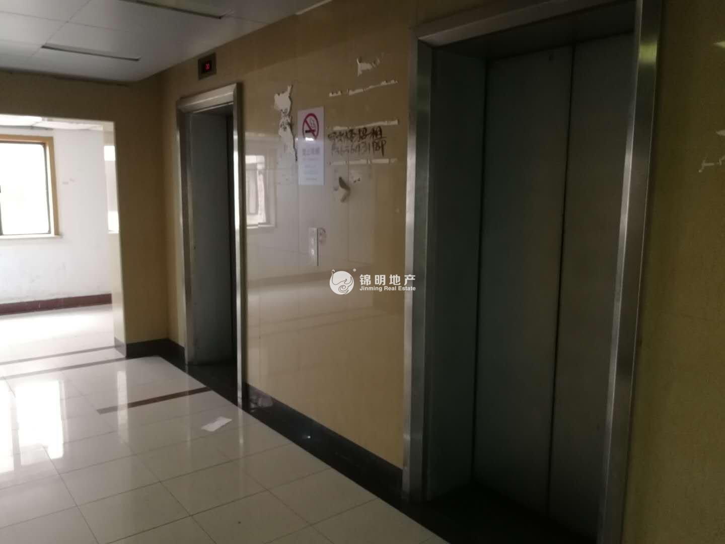 曹杨中联大厦136平米写字楼出租