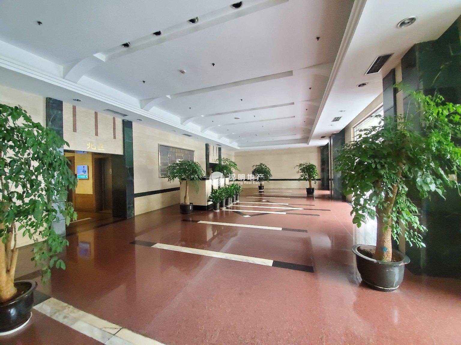 豫园新上海城市广场102平米写字楼出租