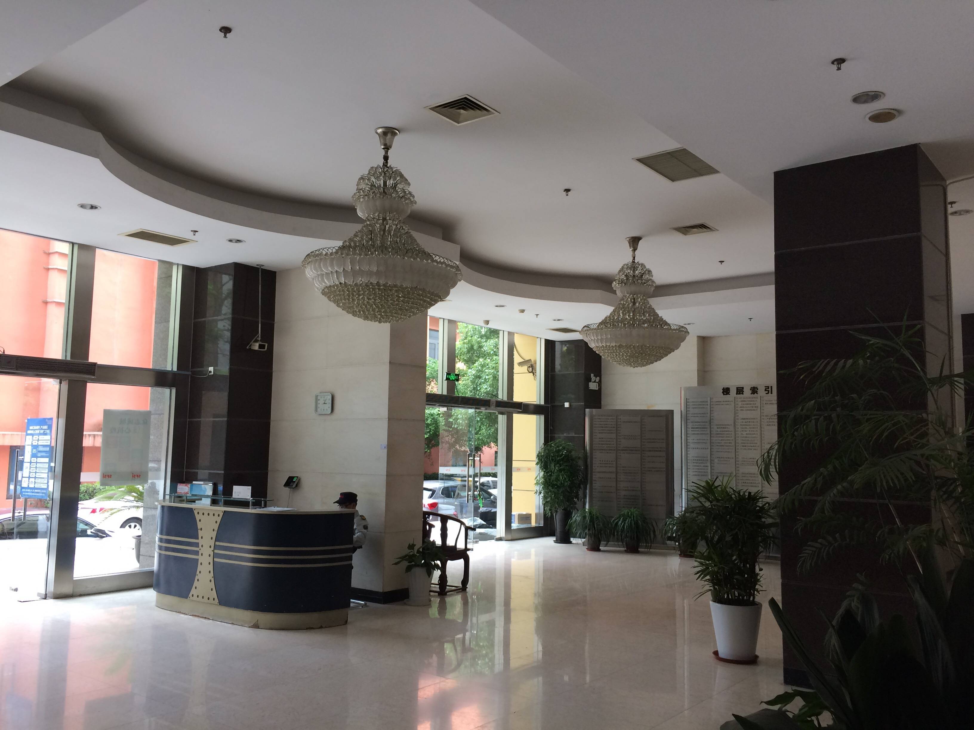 万体馆徐汇商务大厦93平米写字楼出租