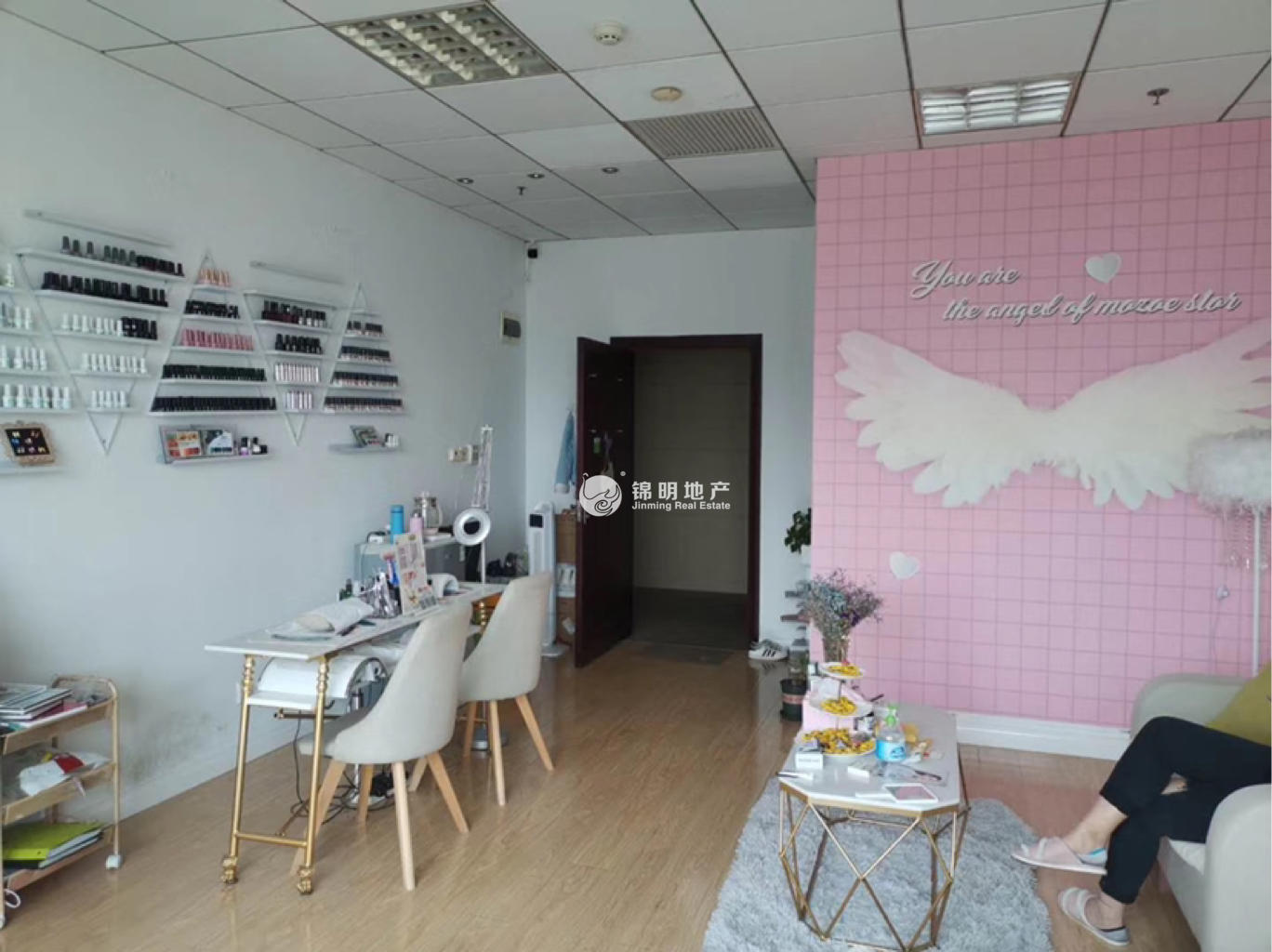 静安寺环球世界大厦117平米写字楼出租