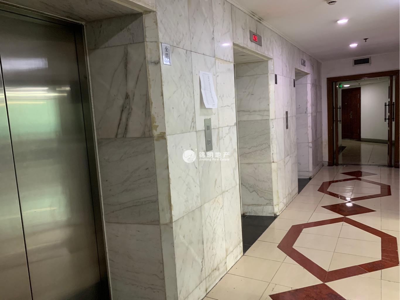 静安寺环球世界大厦117平米写字楼出租