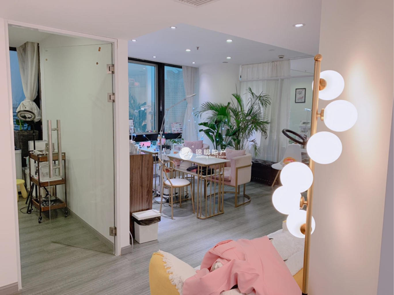 静安寺环球世界大厦117平米写字楼出租