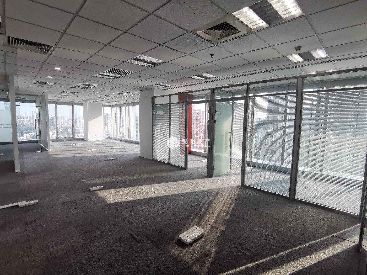 南京西路恒利国际大厦238平米写字楼出租