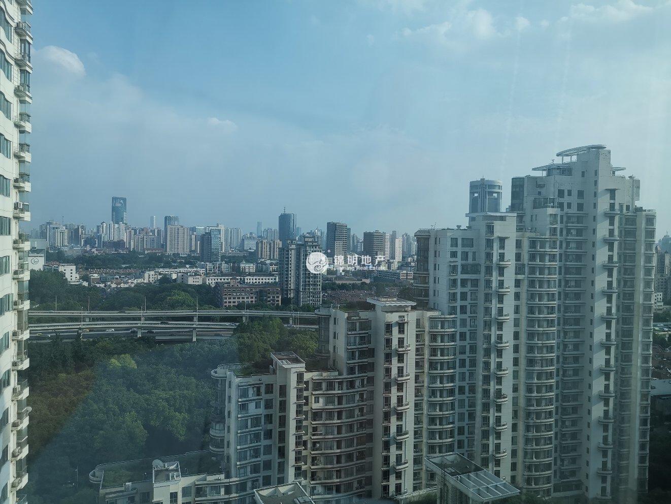 南京西路恒利国际大厦238平米写字楼出租