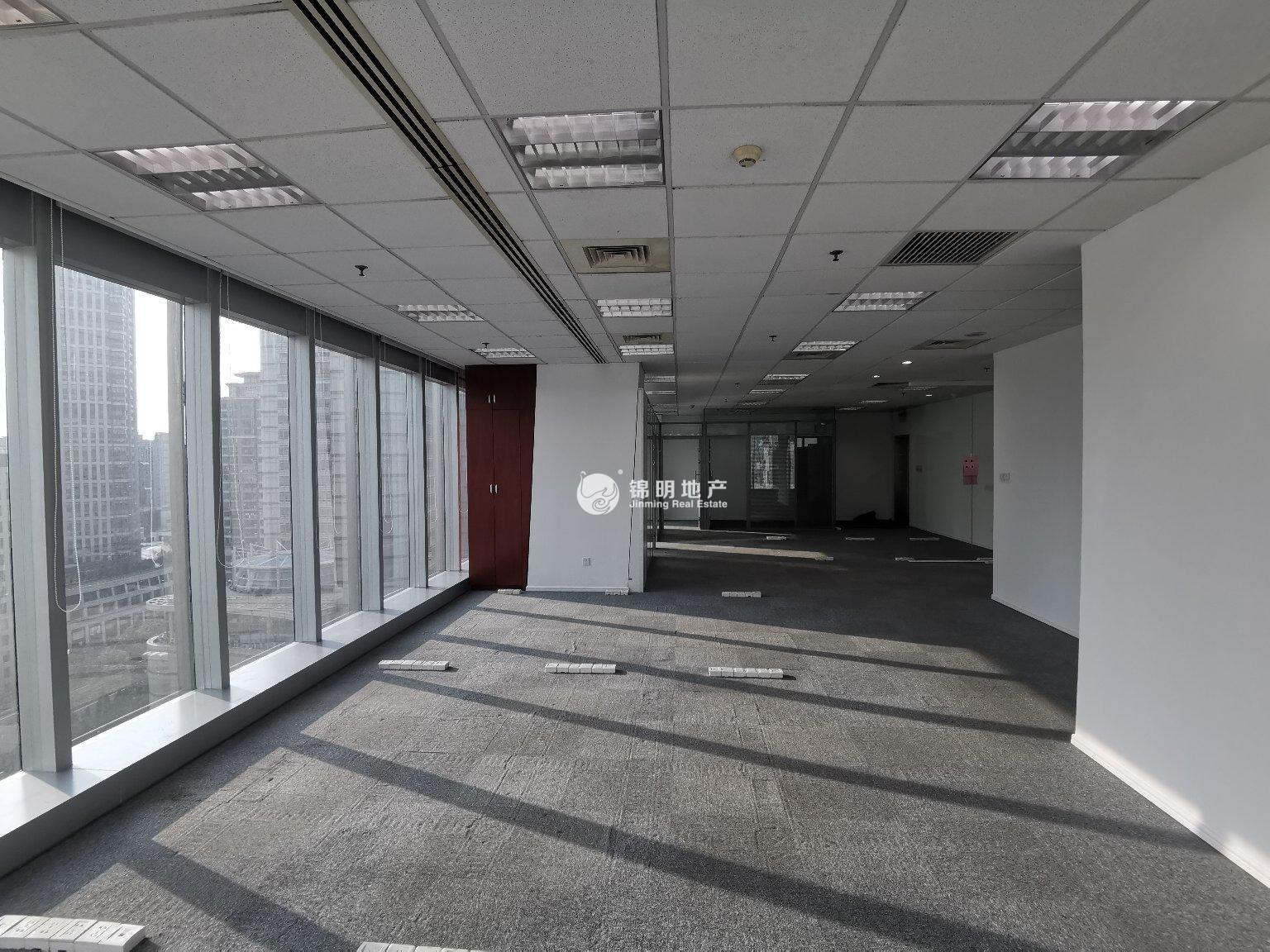 南京西路恒利国际大厦238平米写字楼出租