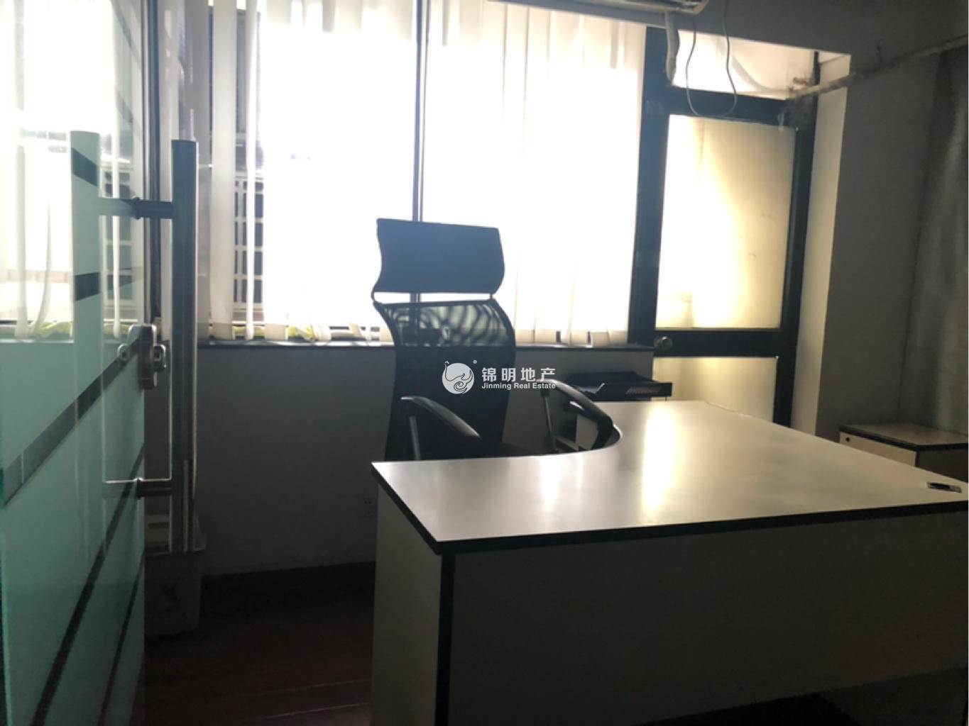 天山捷运大厦117平米写字楼出租