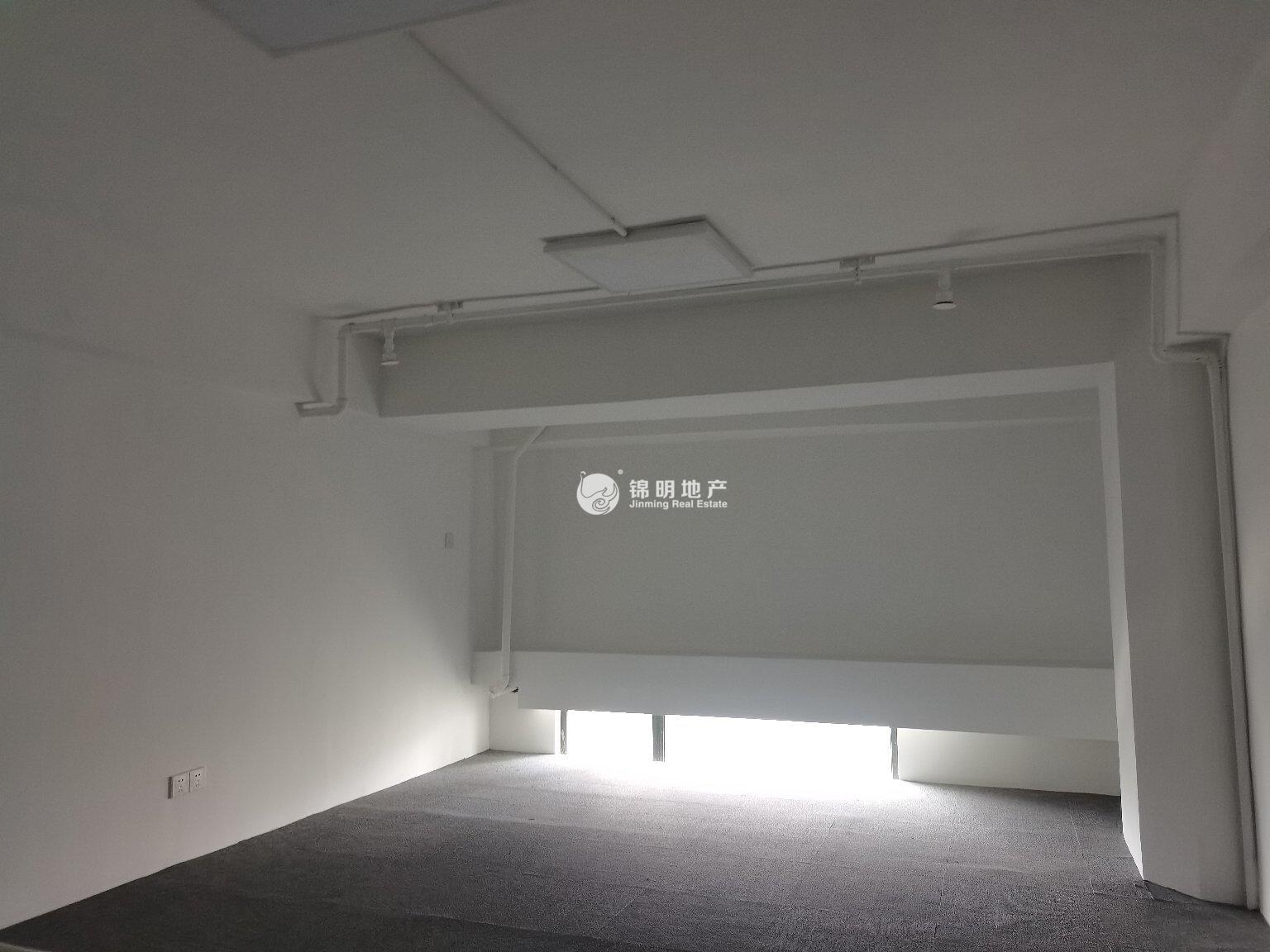 光新浦發(fā)廣場(chǎng)43平米寫字樓出租