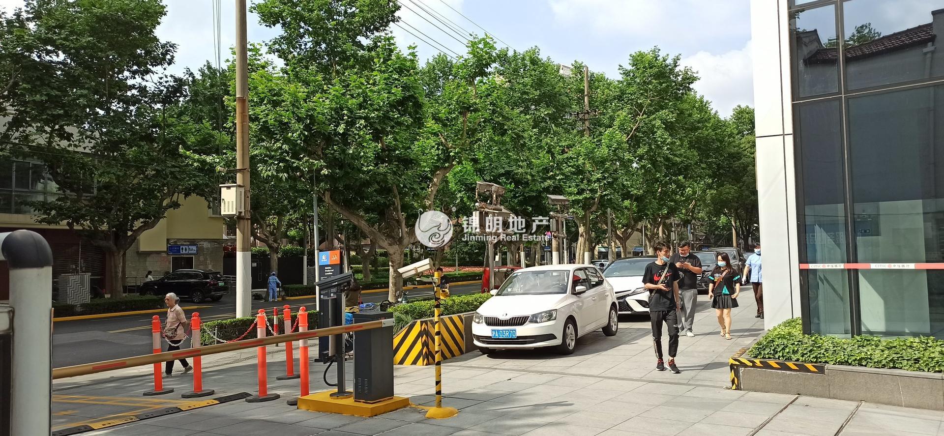 静安寺静安中华大厦126平米写字楼出租