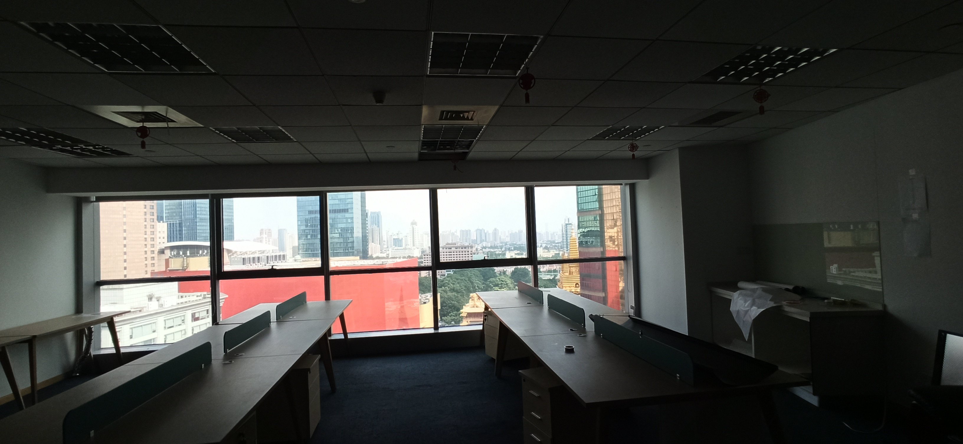 静安寺静安中华大厦126平米写字楼出租