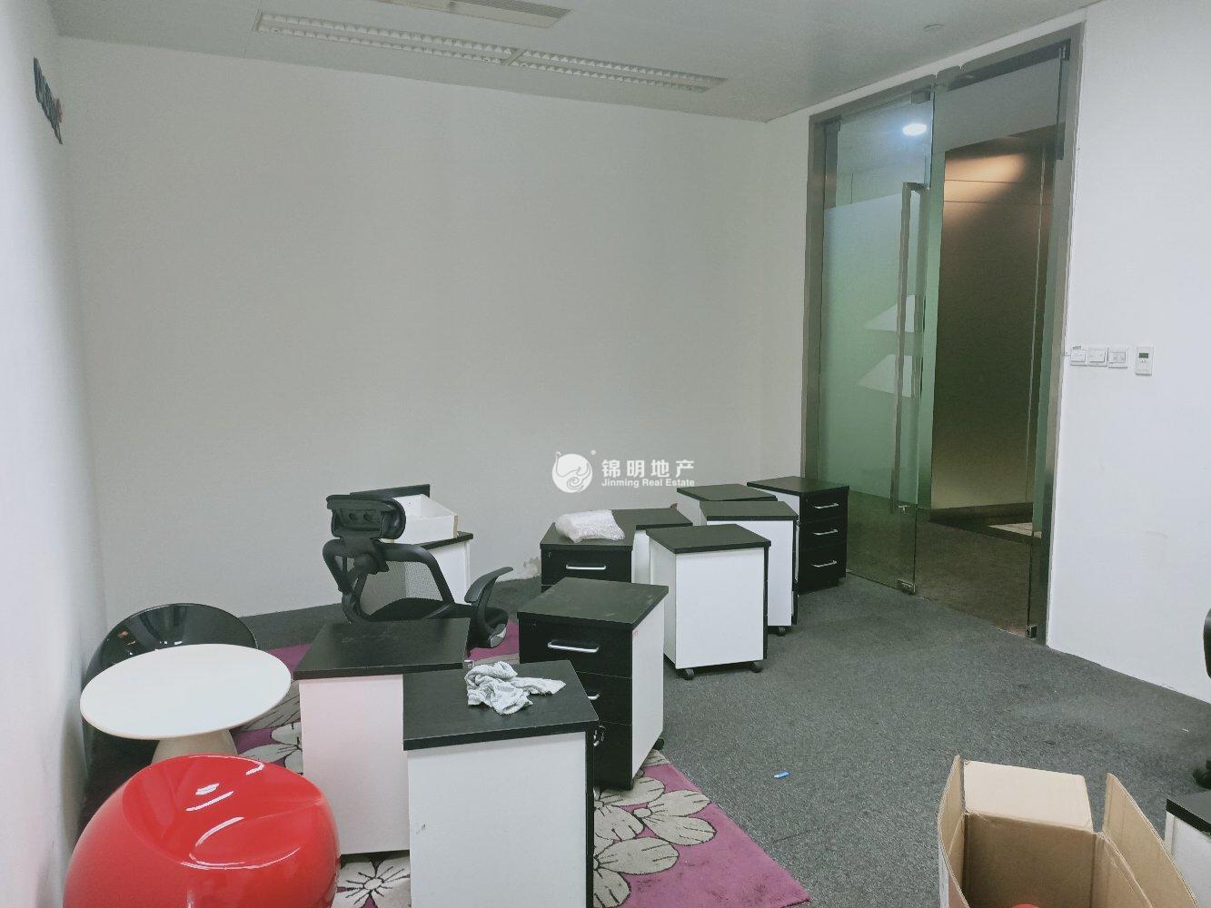 世博滨江绿地海外滩201平米写字楼出租