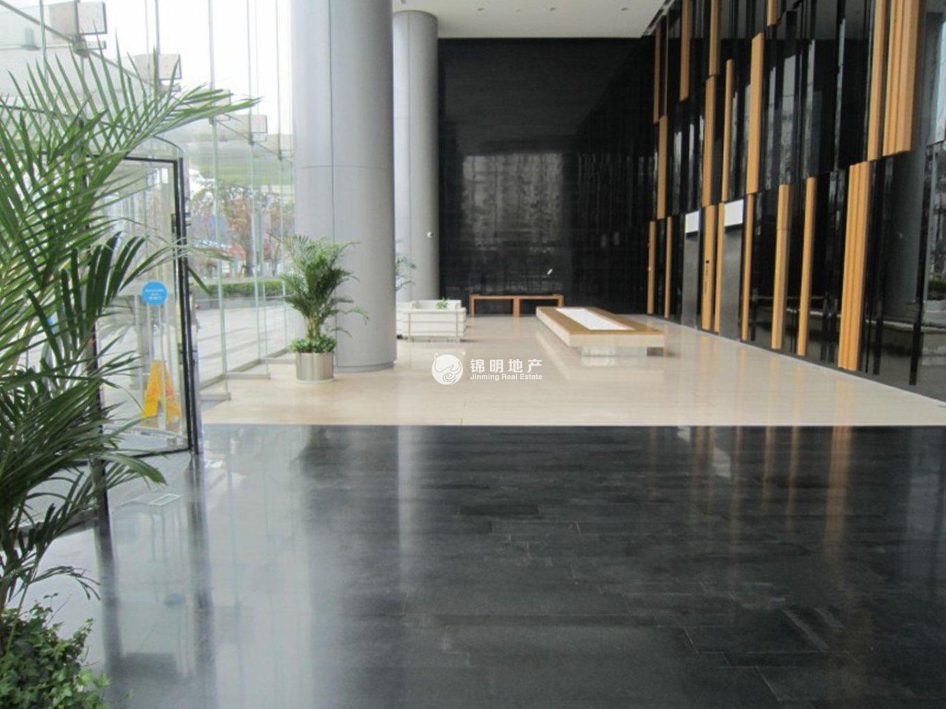 世博滨江绿地海外滩211平米写字楼出租