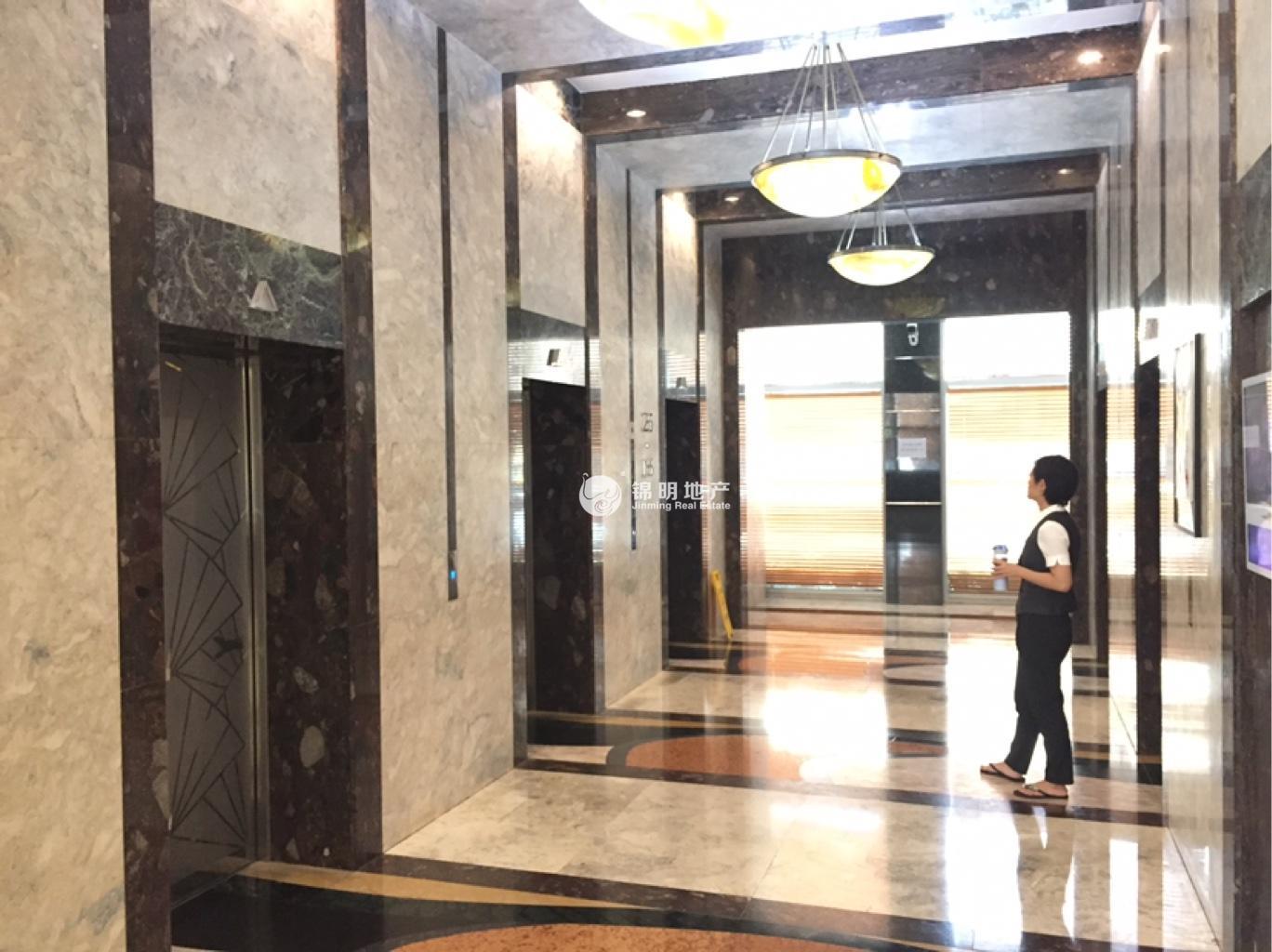 南京西路晶采世纪大厦145平米写字楼出租