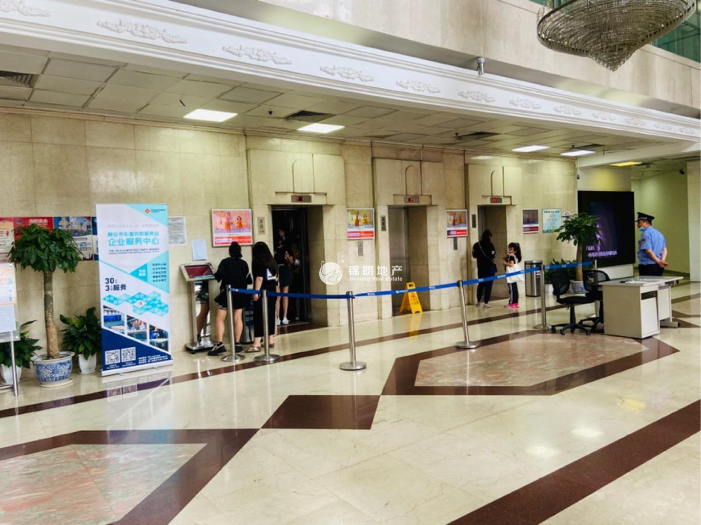 静安寺环球世界大厦117平米写字楼出租