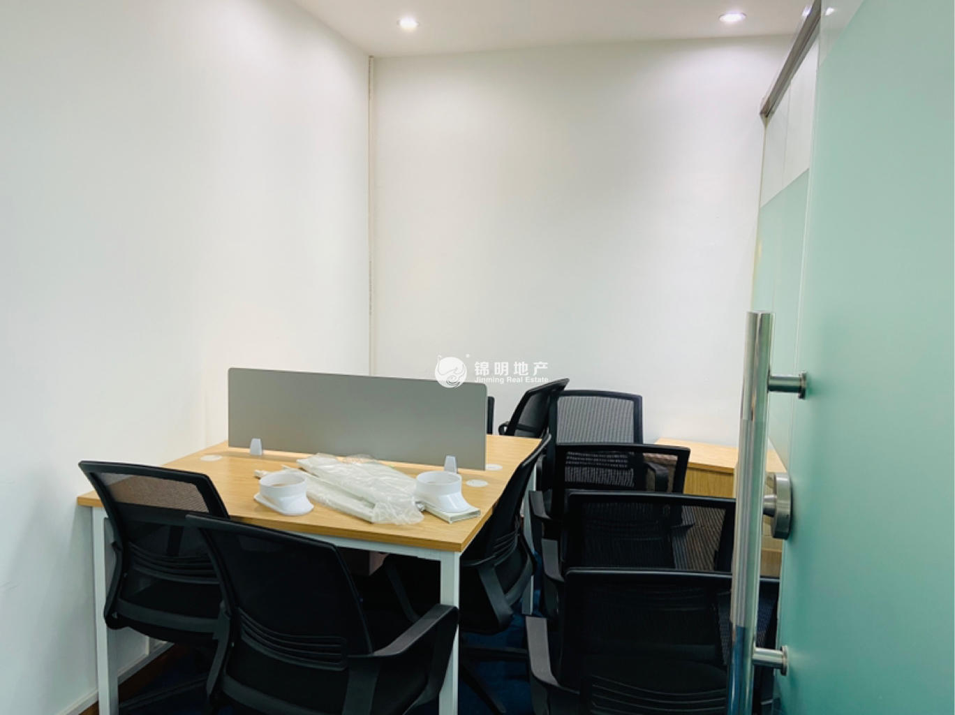 静安寺环球世界大厦117平米写字楼出租