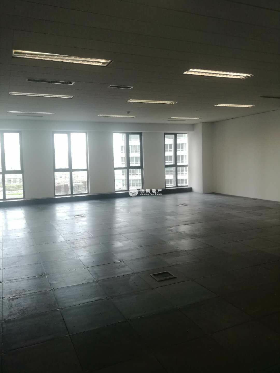 北外滩绿地北外滩中心135平米写字楼出租