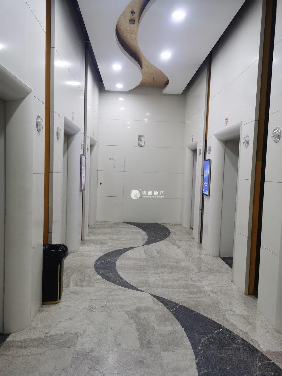 西藏北路金赢108创意广场68平米写字楼出租