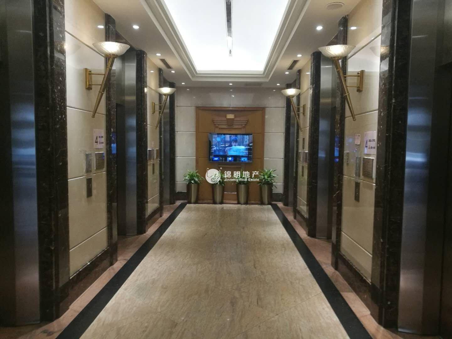人民广场港泰广场110平米写字楼出租