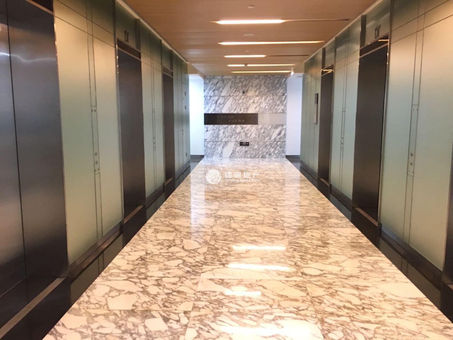 世博滨江绿地海外滩232平米写字楼出租