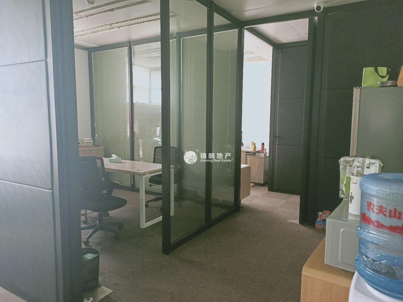 世博滨江绿地海外滩232平米写字楼出租