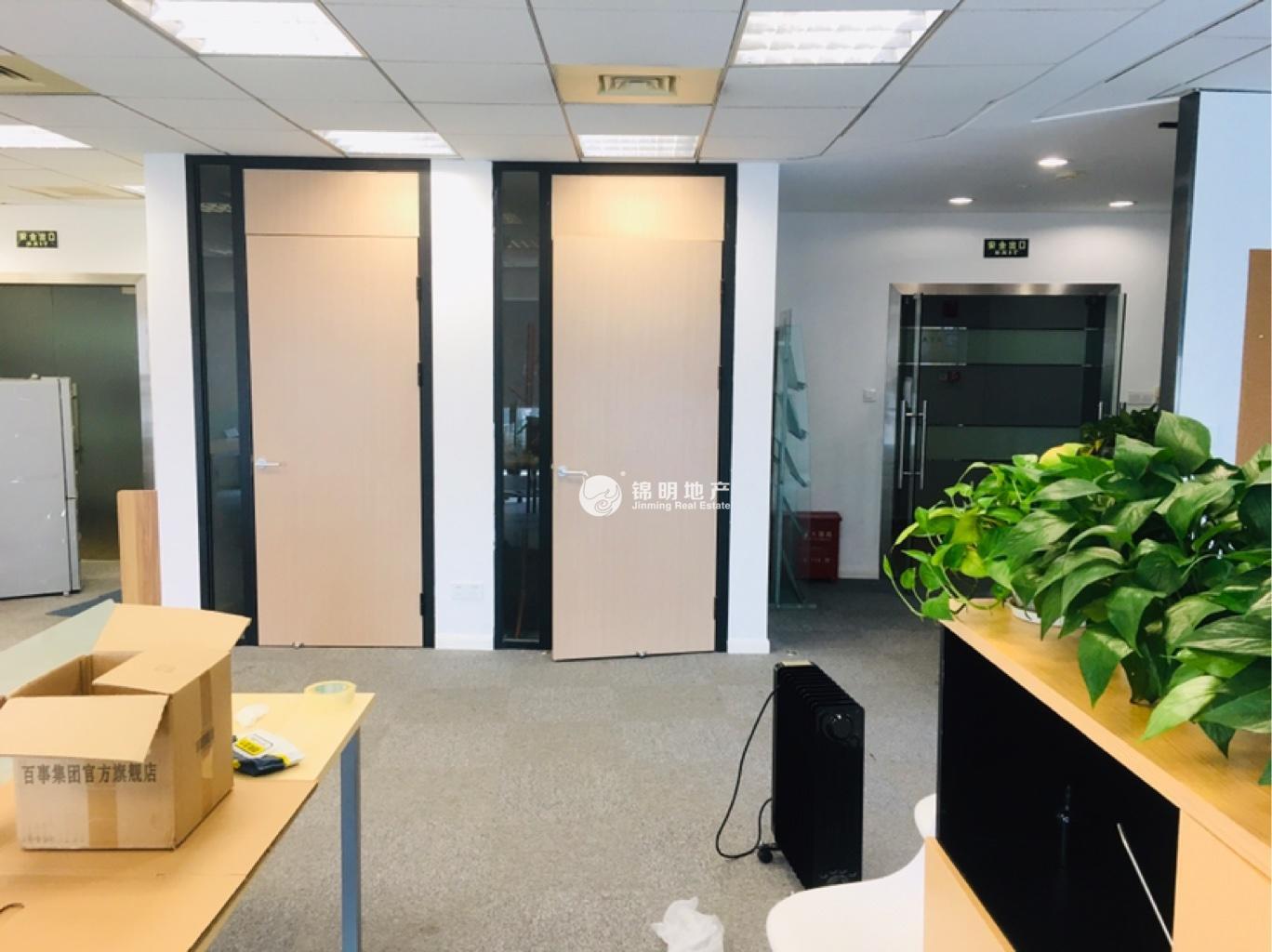 静安寺静安中华大厦98平米写字楼出租